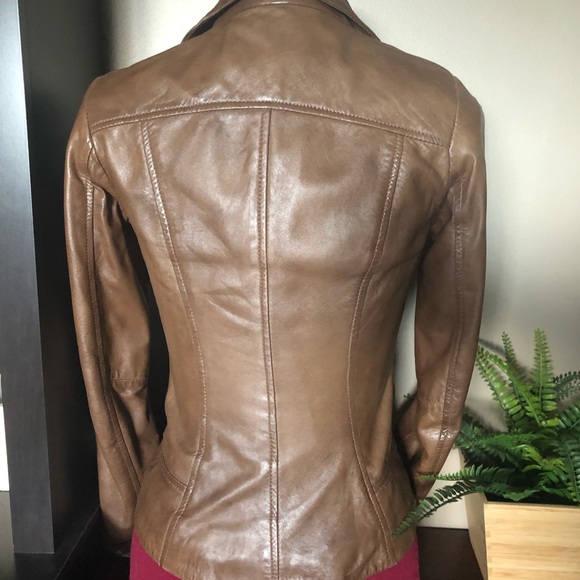 Soft, brown, leather jacket. Great for fall. Great price. - Picture 4 of 6